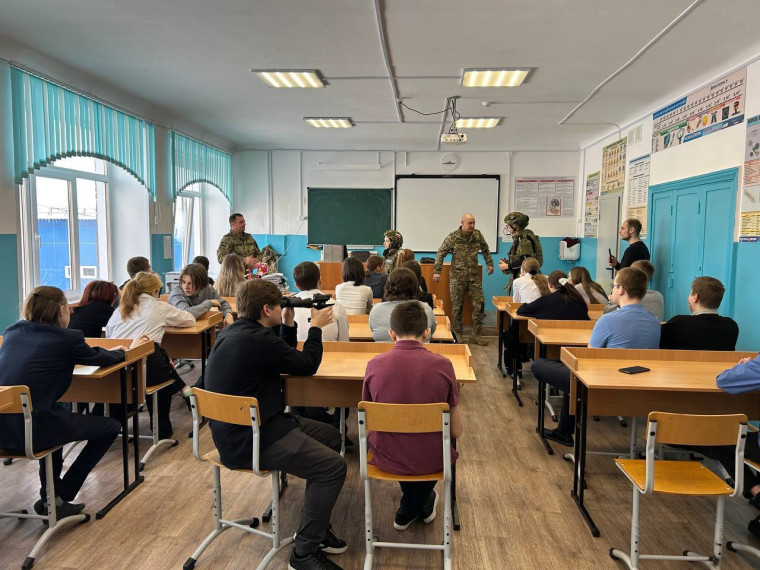 Год защитника Отечества.